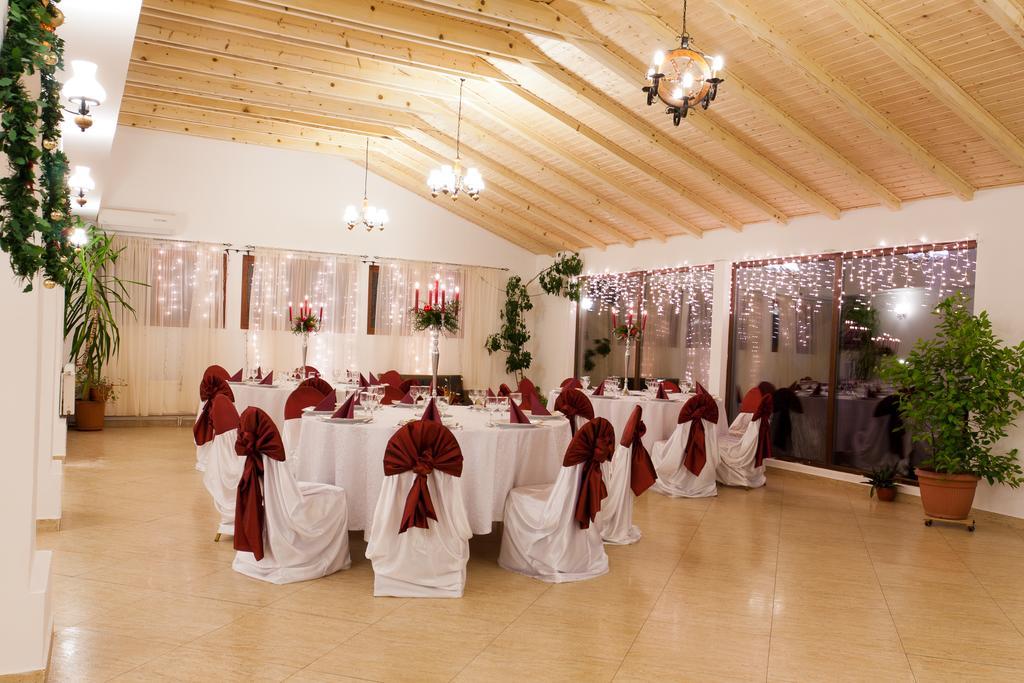 Pension Club Montana กัมปีนา ภายนอก รูปภาพ