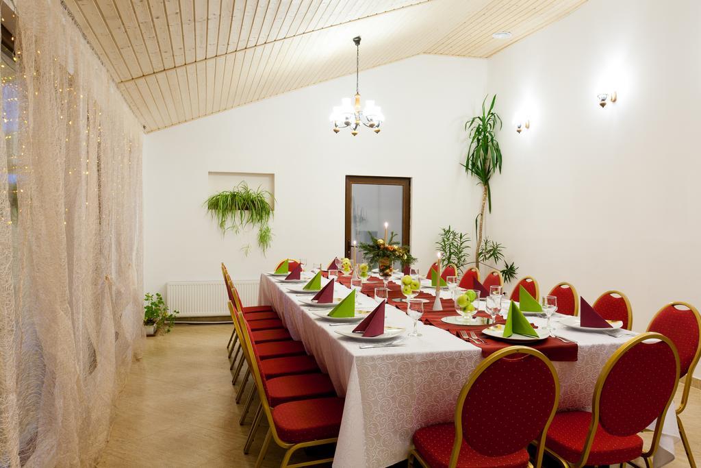 Pension Club Montana กัมปีนา ภายนอก รูปภาพ