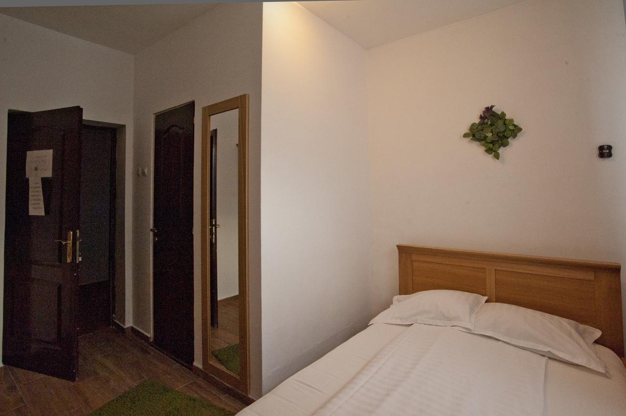 Pension Club Montana กัมปีนา ภายนอก รูปภาพ